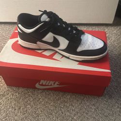 Nike Panda Dunks 