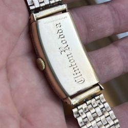 Vintage Gents Watch On The Bracelet Works Good And Keeps Time 