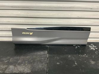2019 2020 2021 2022 2023 2025 LAMBORGHINI URUS REAR RIGHT DOOR MOLDING OEM USED