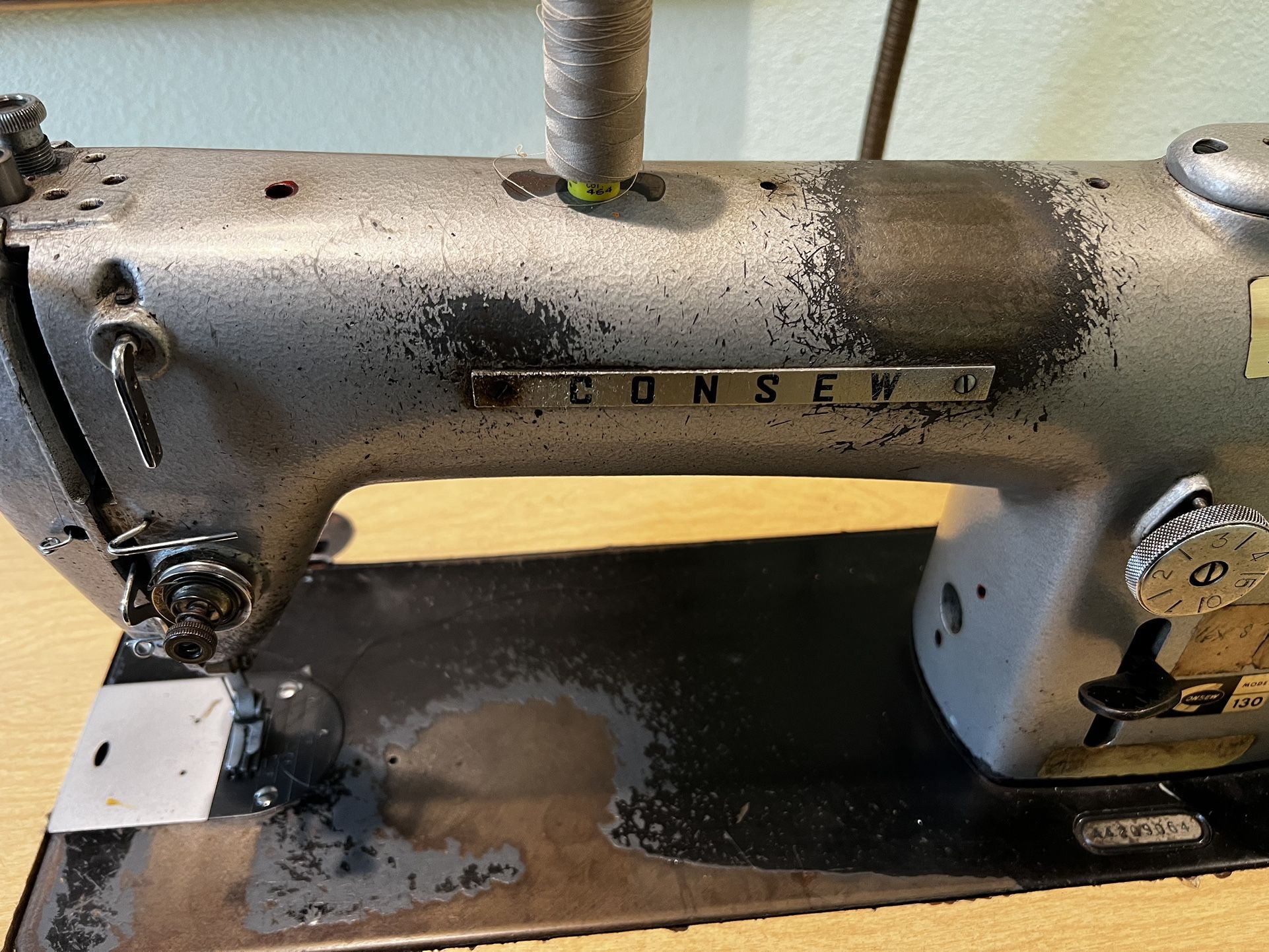 CONSEW Model 130 Sewin Machine Table