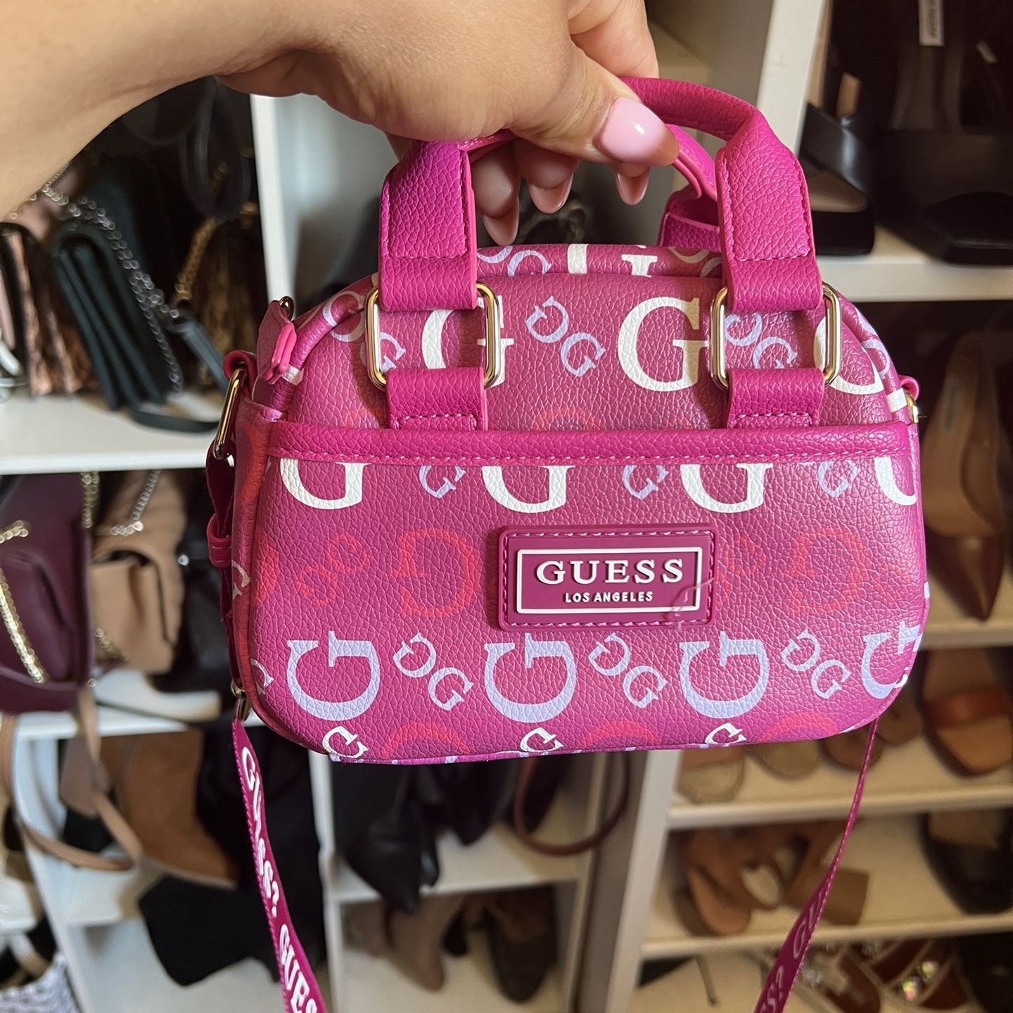 Mini Bag Guess And Sunglasses Guess New No Tag for Sale in Las Vegas NV OfferUp