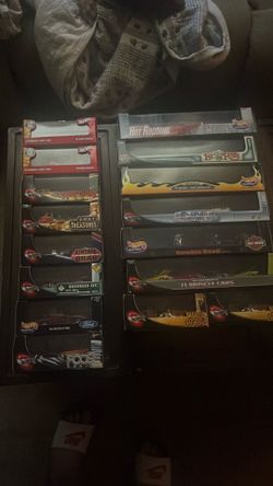 Hot wheels premium sets
