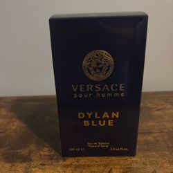 Versace dylan blue 