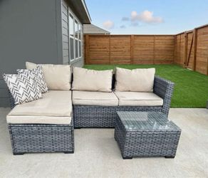 Outdoor Wicker Sectional Sofa Set with Coffee Table