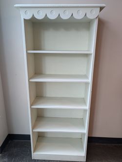 Charming Scalloped Top Five-Shelf Bookcase
