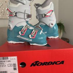 Ski Boots 