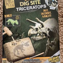 Dino Dig Site Triceratops 