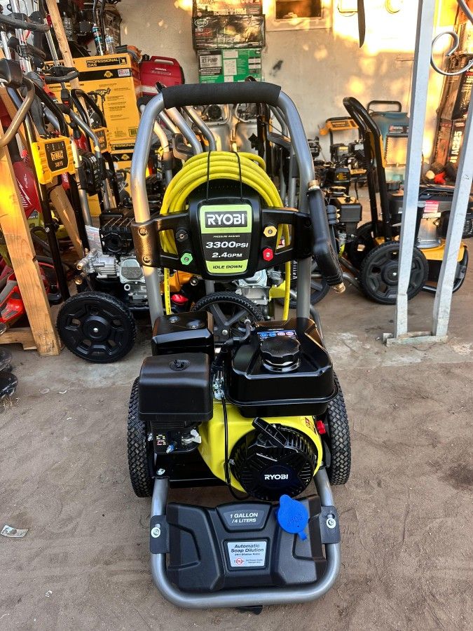 RYOBI
3300 PSI 2.4 GPM Cold Water Gas Pressure Washer with 212cc Engine