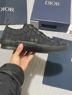 Size 9 Dior Shoes For Men Or Women