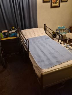 Hospital bed/cama de hospital
