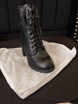 Heel boots
