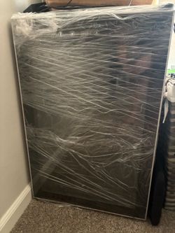 Free Wine Fridge missing shelves
