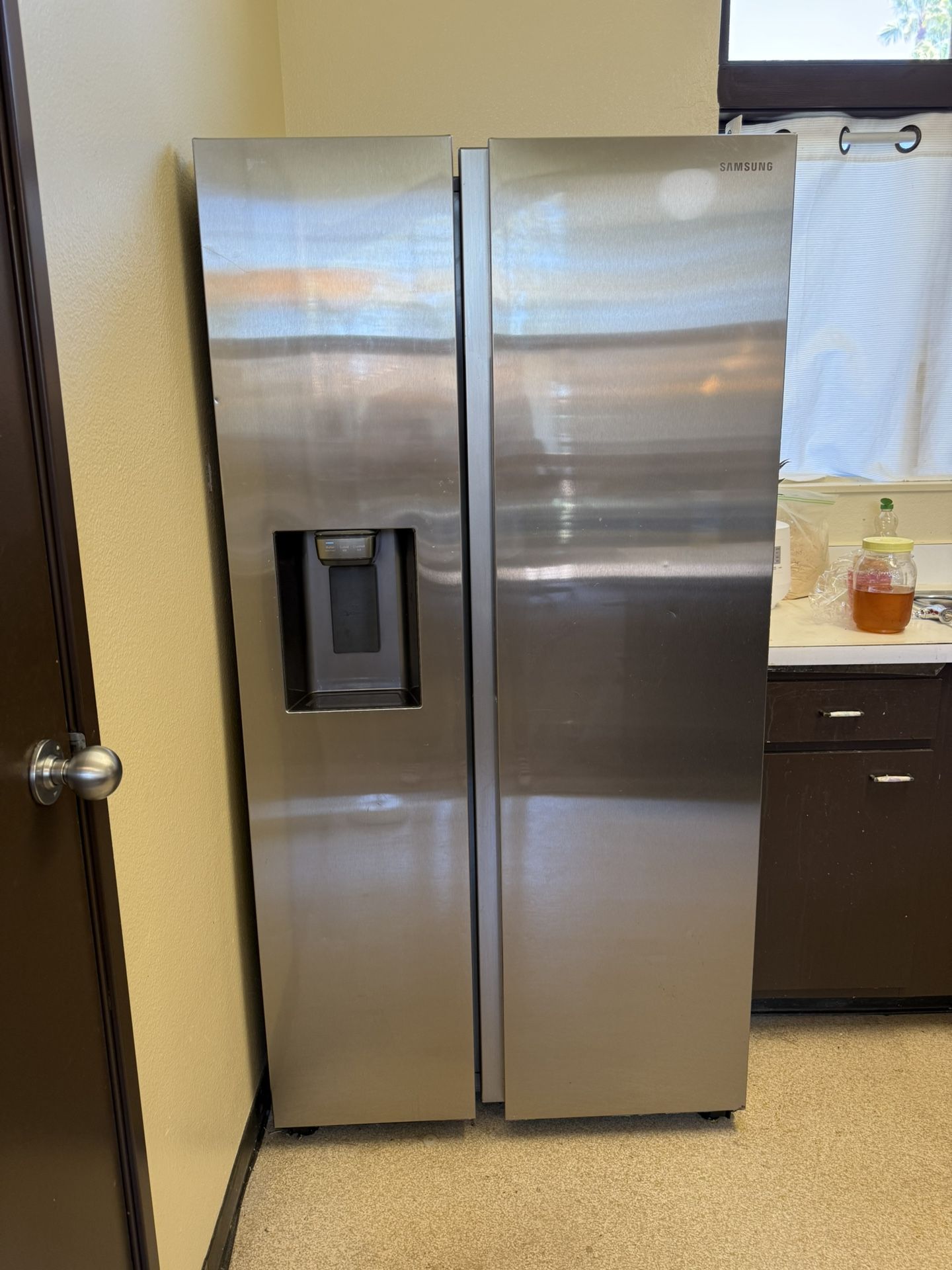 Samsung - 27.4 cu. ft. Side-by-Side Refrigerator with Large Capacity - Stainless Steel