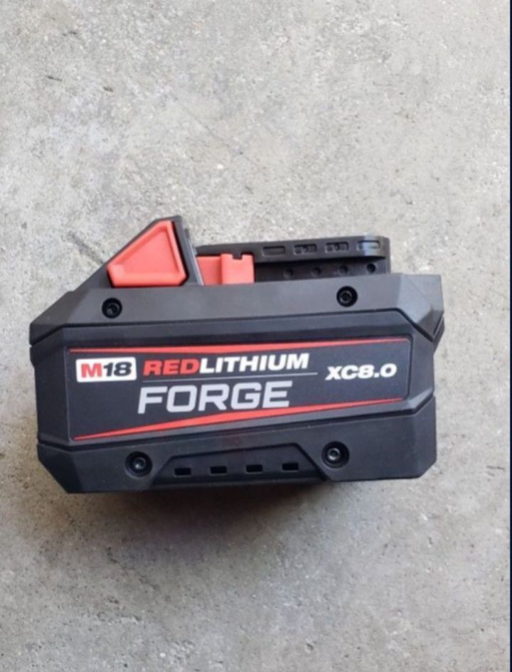 Milwaukee M18 18V Lithium-Ion REDLITHIUM FORGE XC 8.0 Ah Battery Brand New