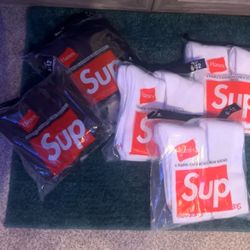 Supreme Socks