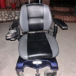 Majors Mobility/ With Charger