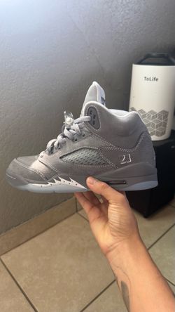 Air Jordan 5 Retro Wolf Grey Sneaker Size 6.5Y