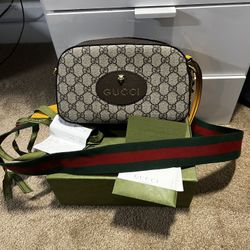 Guccis Neo Vintage Supreme Shoulder Bag 