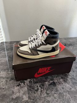 Travis Scott Jordan 1