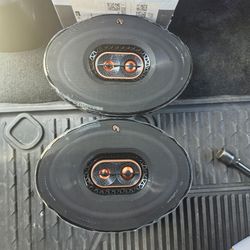 Infiniti 3.5 speakers and 6X9