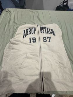 Aeropostale New York 1987 Full-Zip Hoodie – Size XL