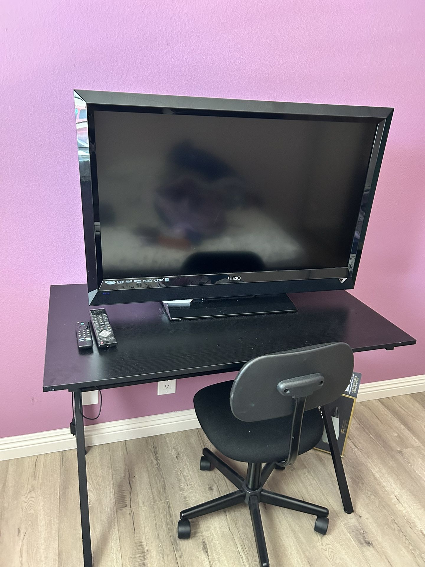 Table And Chair 