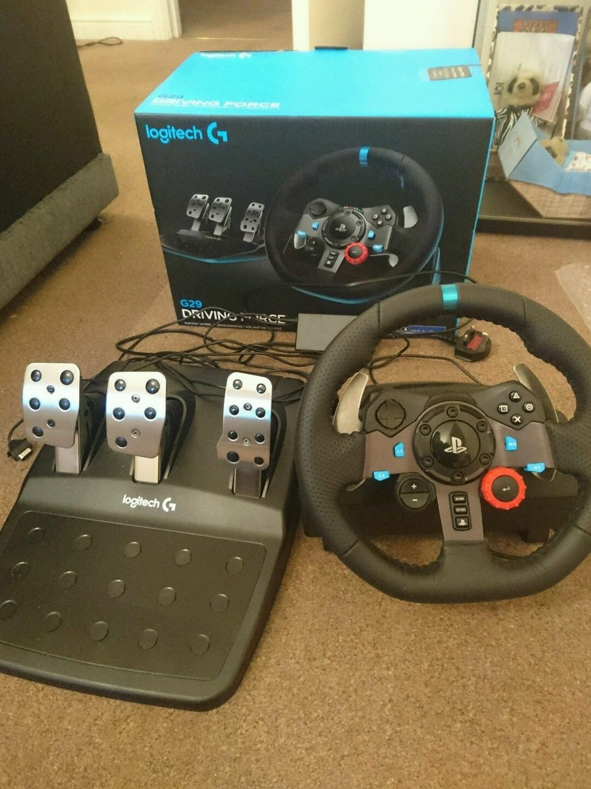 Logitech G29 Driving Force Racing Wheel for PS4 (updated pics)