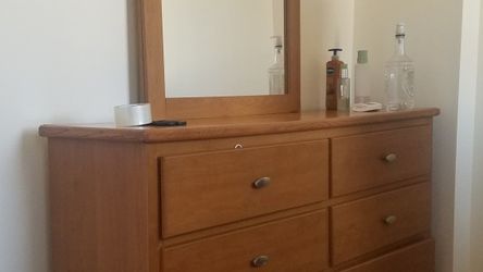 Dresser