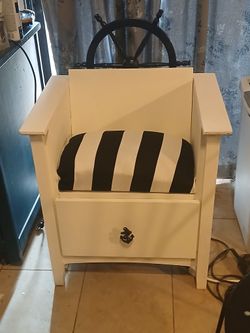 Kids Storage Chair