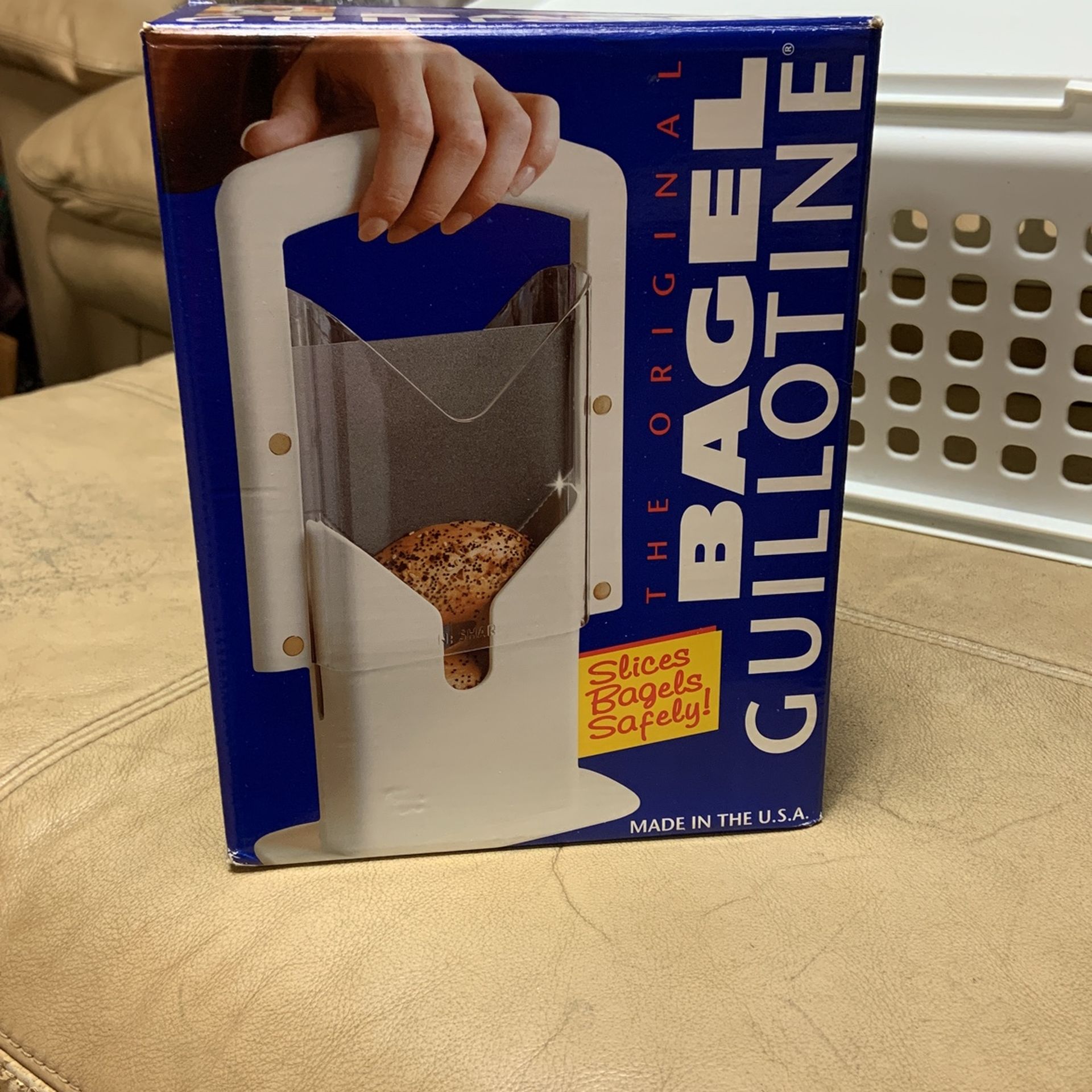 Bagel Slicer- Bagel Guillotine