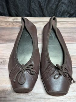 Jessica Simpson Brown Ballet Flats Size 7.5