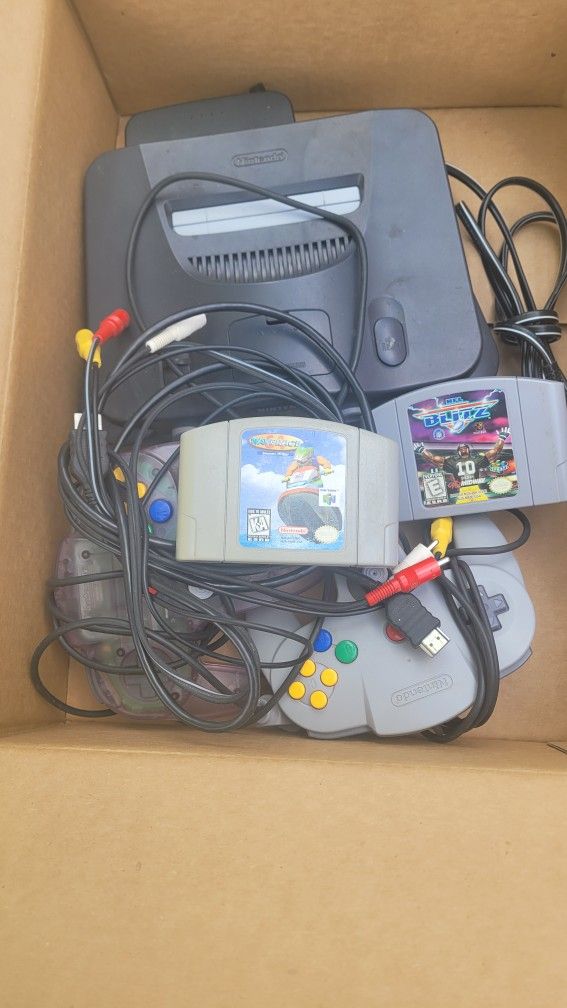 Nintendo 64 Console With Two Games & Two Controllers