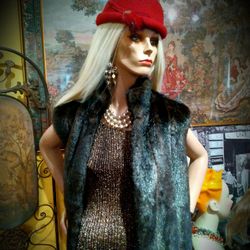 Reversible 2 Sided Faux Fur Vest. Size XL