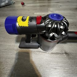 Dyson V8 Cordless Vacuum