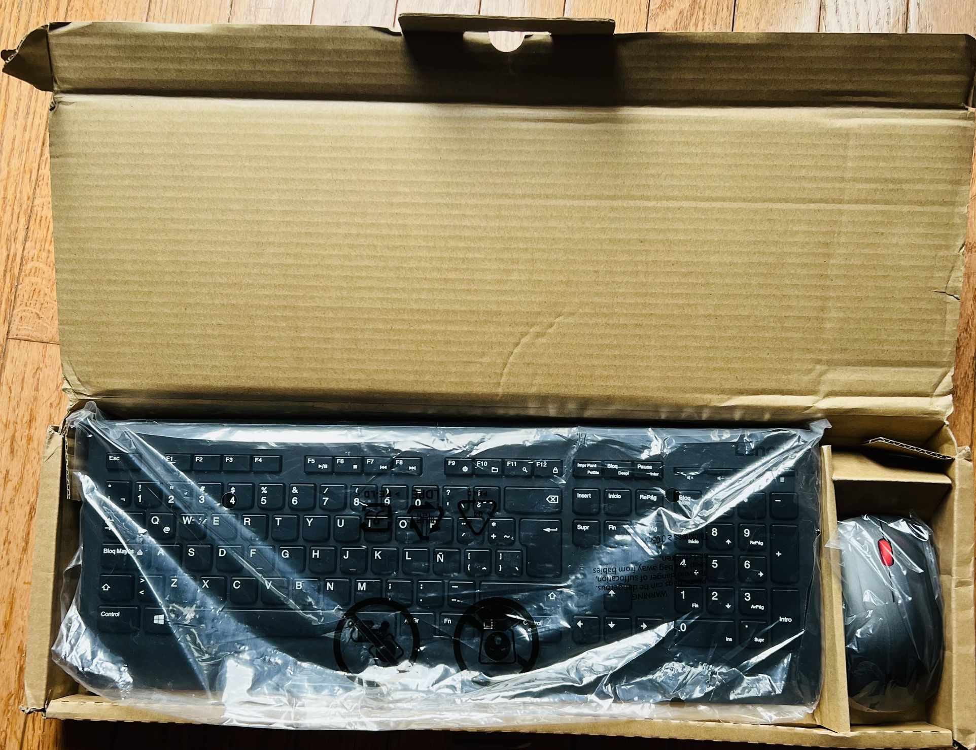 New Lenovo Profesional Wireless Keyboard and Mouse Combo