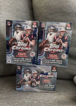 Topps chrome nfl 2025