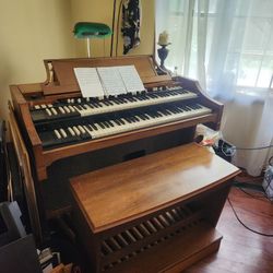 Hammond Organ