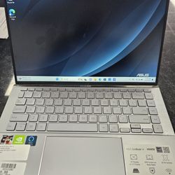 2023 Asus ZenBook 14 Laptop. ASK FOR RYAN. #10(contact info removed)