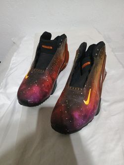 LeBron James Nike Hyper Flight Basketball Shoes