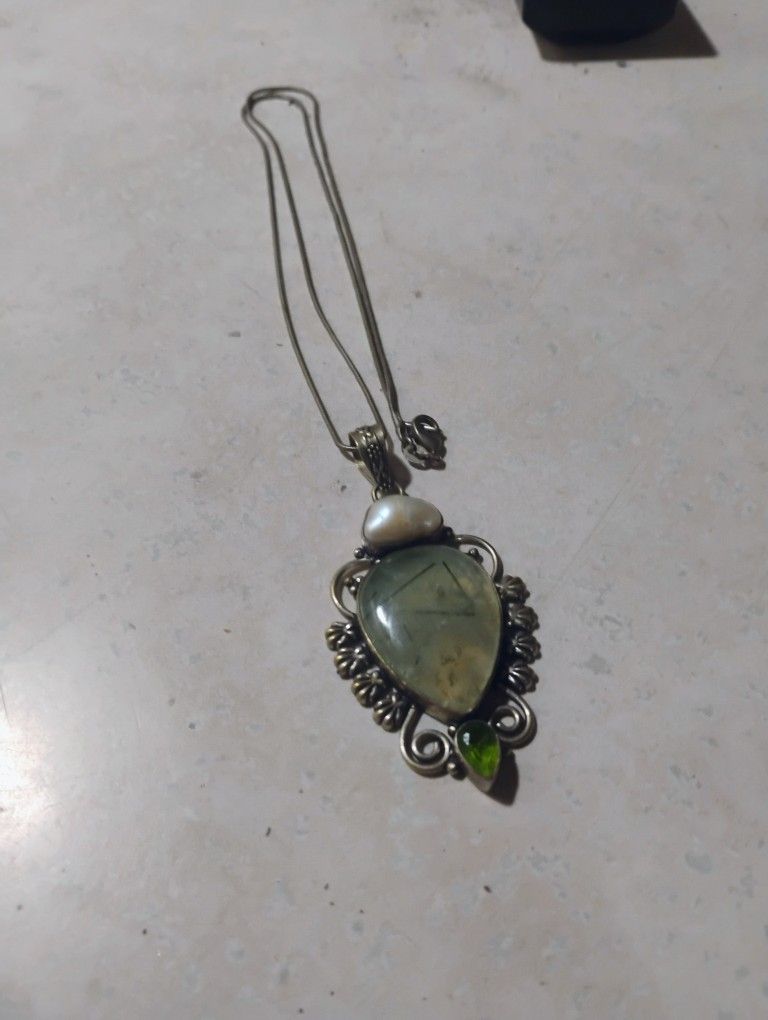 Silver Necklace Vintage 25.00