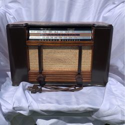 RESTORED Antique AM Tube Radio 1942 GE L-631