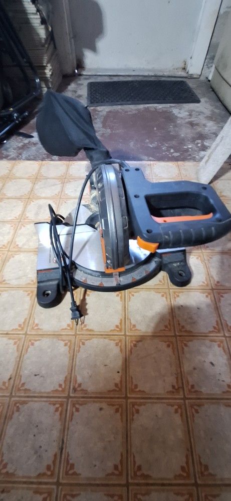 Black And Decker Saw