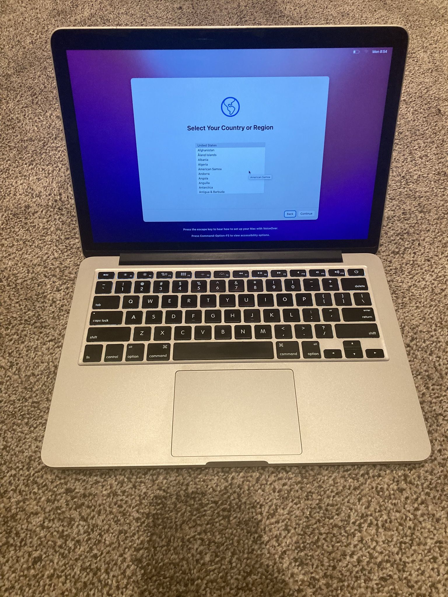 Apple MacBook Pro 13.3” (128Gb Intel Core i5 2.7Ghz, 8 GB Ram Laptop)