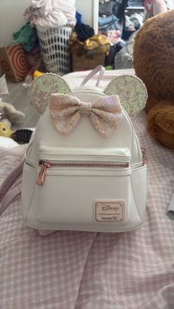Disney lounge fly