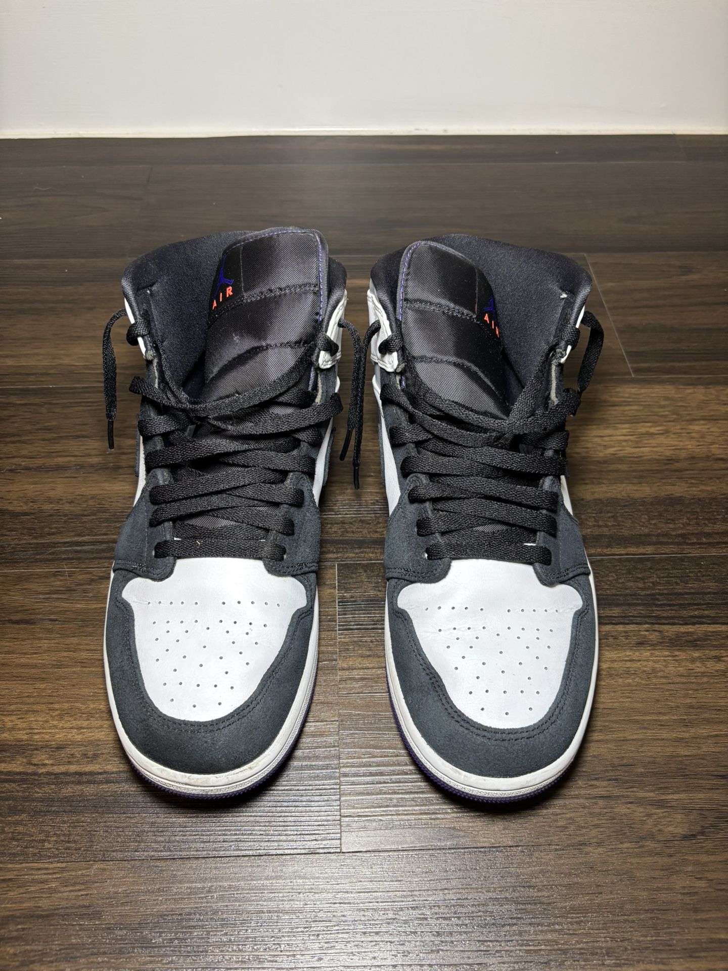 Size 10.5 - Air Jordan 1 SE Mid Varsity Purple