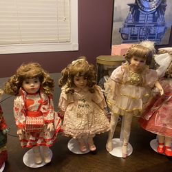 Porcelain Dolls With Stands 12 Dolls 