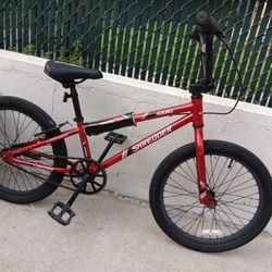 BMX.      HARO.    Racing Bike.    20"tires 