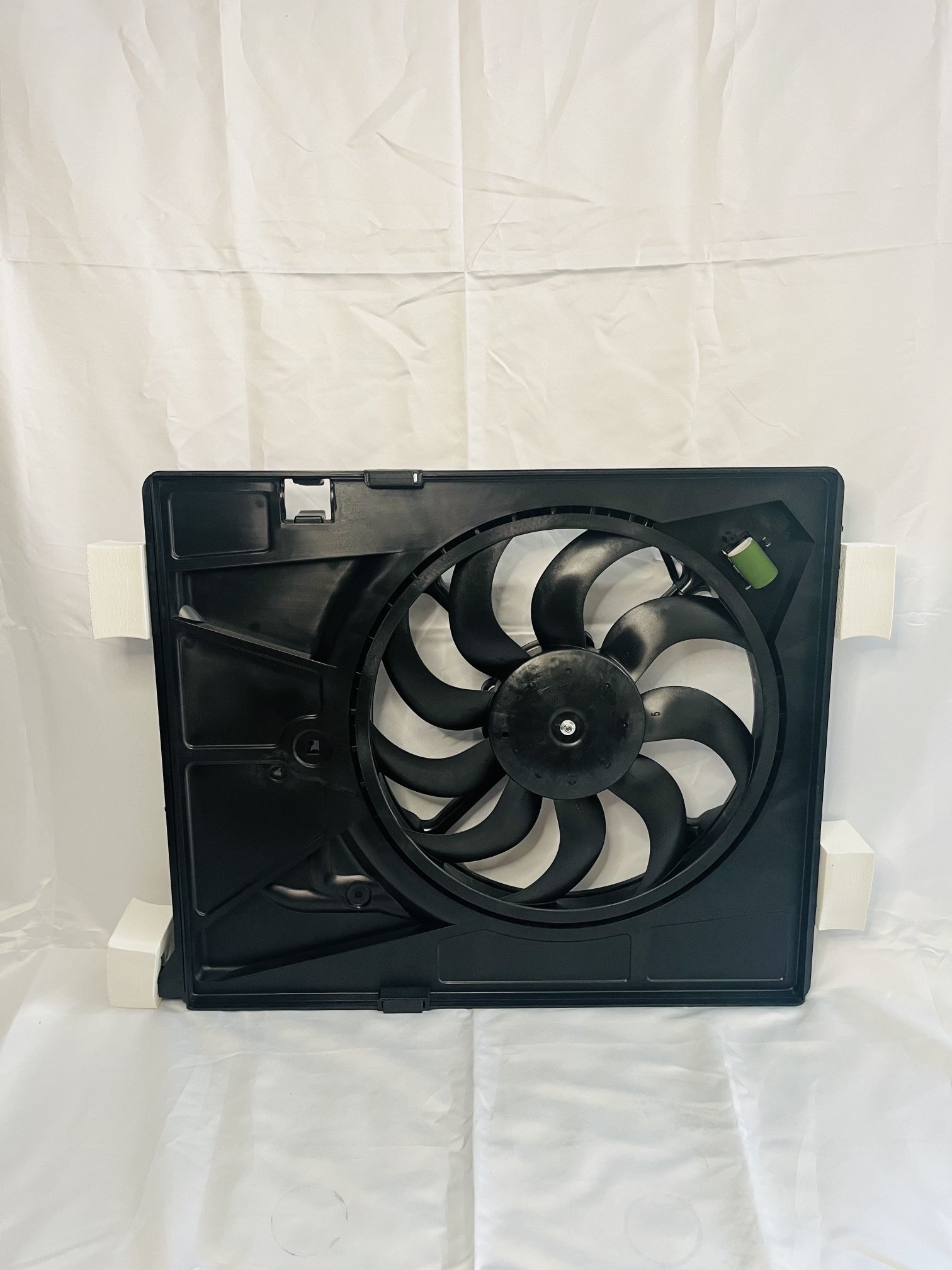 Silent Cooling Fan for Chevy Trax 2013–2020 Replacement GM3115270