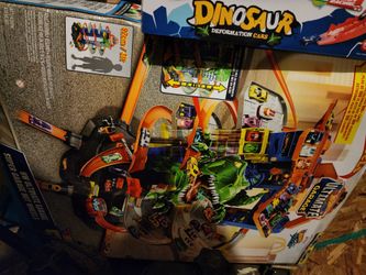 Hot Wheels Ultimate Garage Track Playset