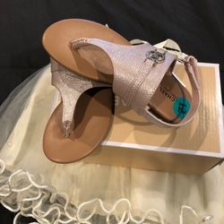 MIchel Kors girls sandal